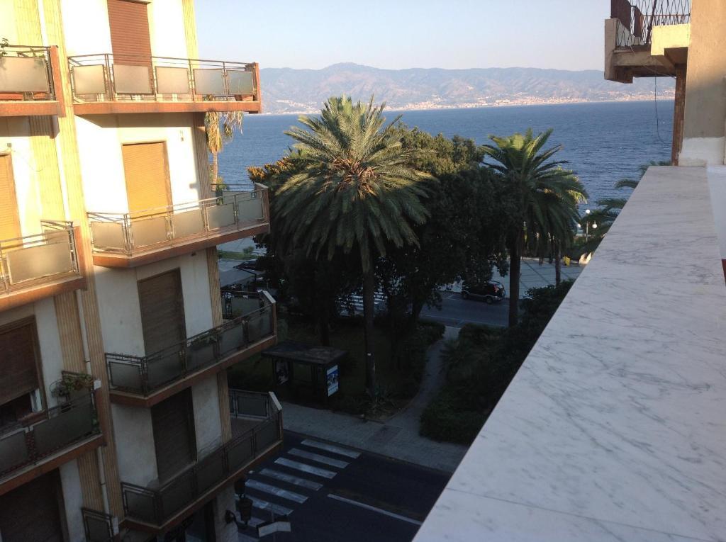 Hotel C'Entro Reggio di Calabria Luaran gambar